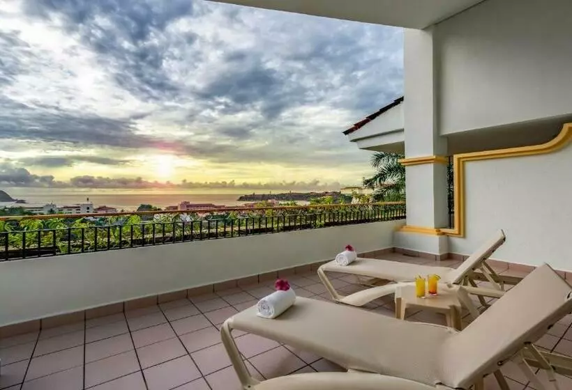 Royal-sviitti, Park Royal Beach Huatulco All Inclusive