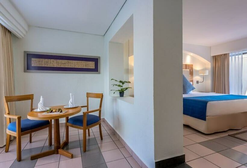 로얄 스위트, Park Royal Beach Huatulco All Inclusive