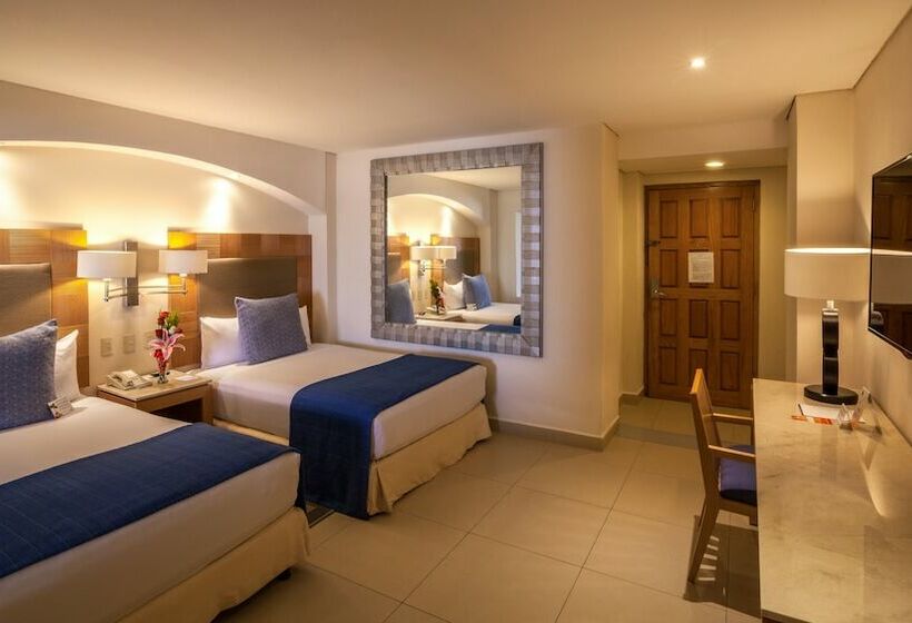 로얄 스위트, Park Royal Beach Huatulco All Inclusive