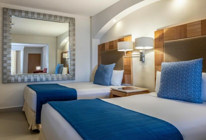 로얄 스위트, Park Royal Beach Huatulco All Inclusive