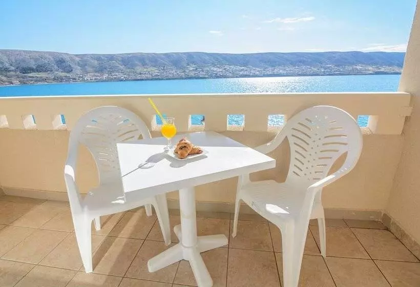 اتاق سوپریور با چشم‌انداز دریا و بالکن, Family Hotel Pagus   All Inclusive
