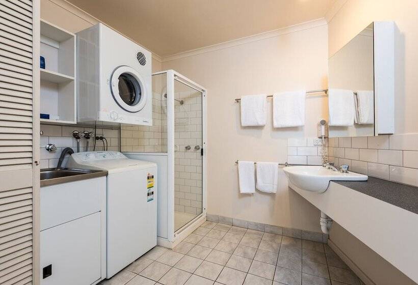 침실 2개 아파트, Bellevue On The Lakes