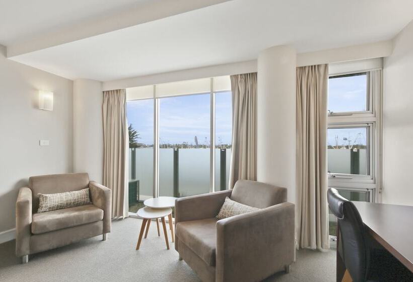 이그제큐티브 스위트, Bellevue On The Lakes