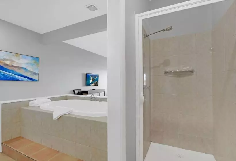 Suite with lake view, Bellevue On The Lakes