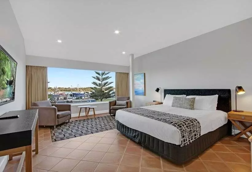Suite with lake view, Bellevue On The Lakes