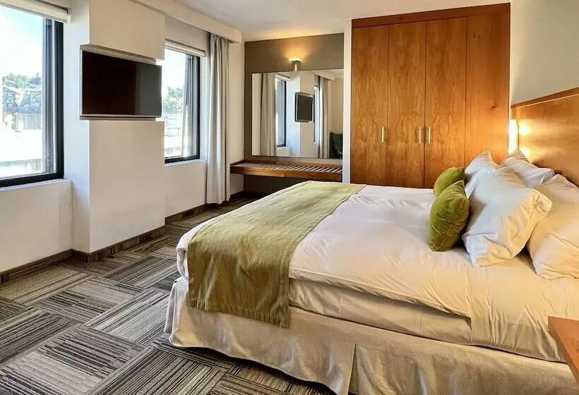 سوییت جونیور, Best Western Marina Del Rey
