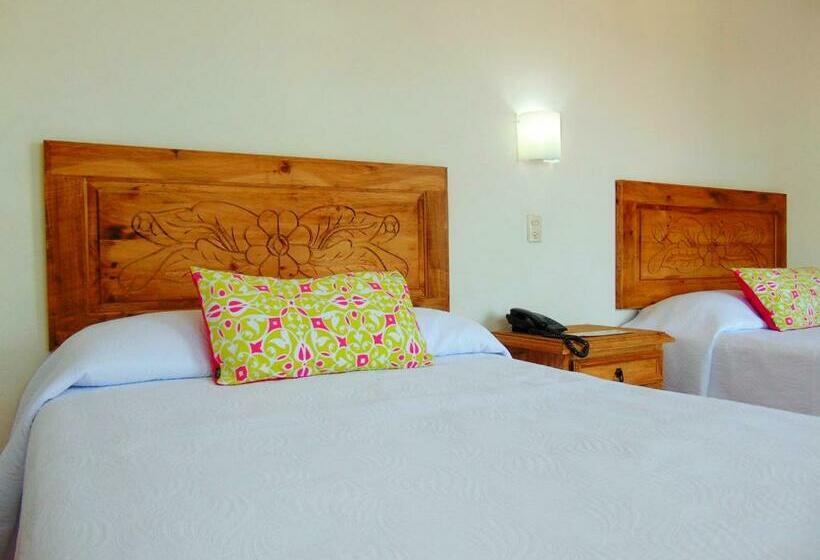 غرفه قياسيه سريرين مزدوجين, El Pescador