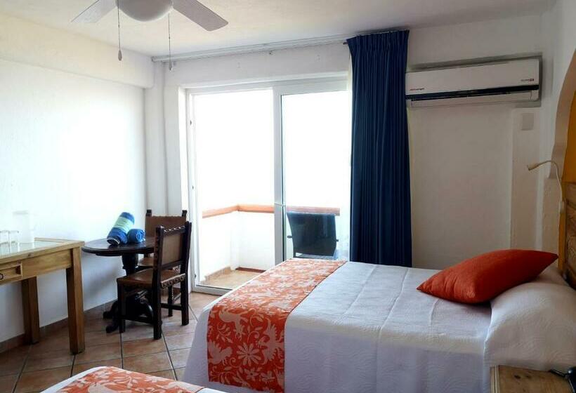 غرفه قياسيه سريرين مزدوجين, El Pescador