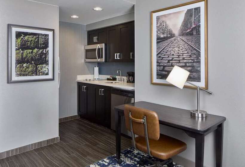 标准工作室, Embassy Suites By Hilton Montreal Airport