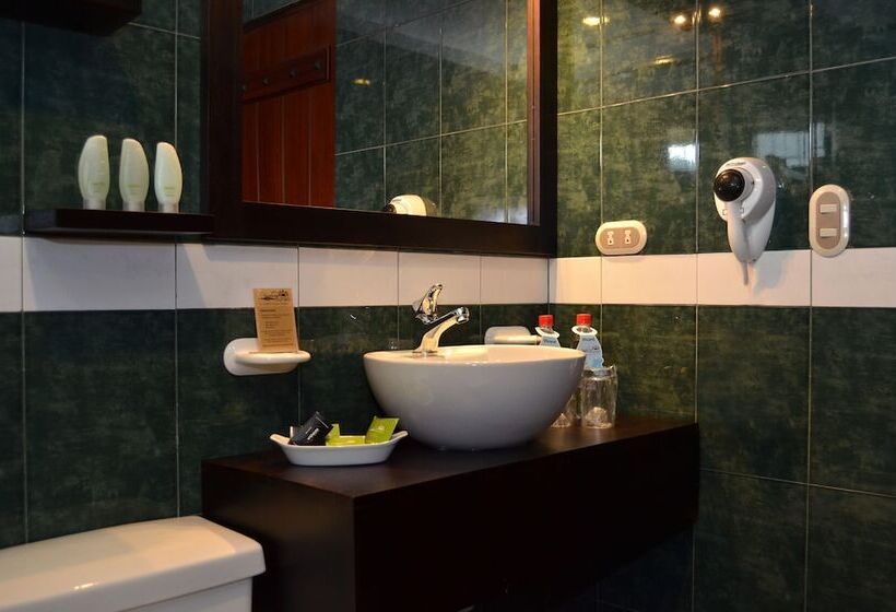 اتاق خانوادگی, Hosteria Duran