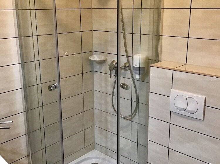 Quarto Quadruple Standart com Varanda, Kentaur