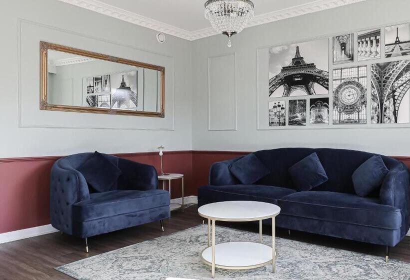 סוויטת ג'וניור דלוקס, L Arkad