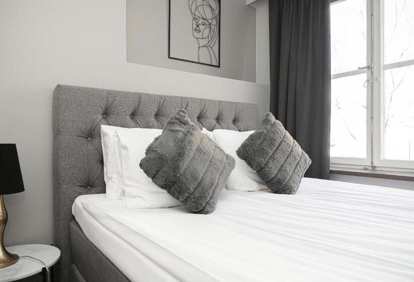 חדר בסיסי, L Arkad