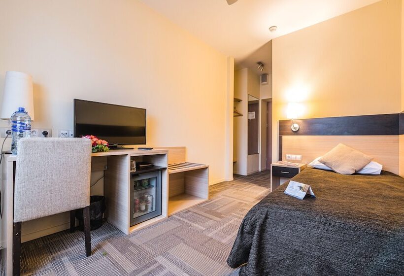 اتاق استاندارد یک نفره, Liva