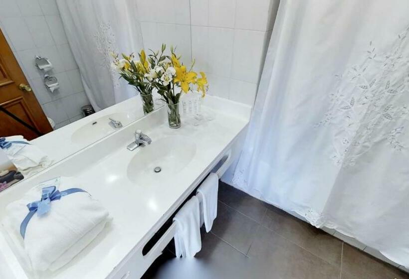 جناح عائلي, Marbella Resort