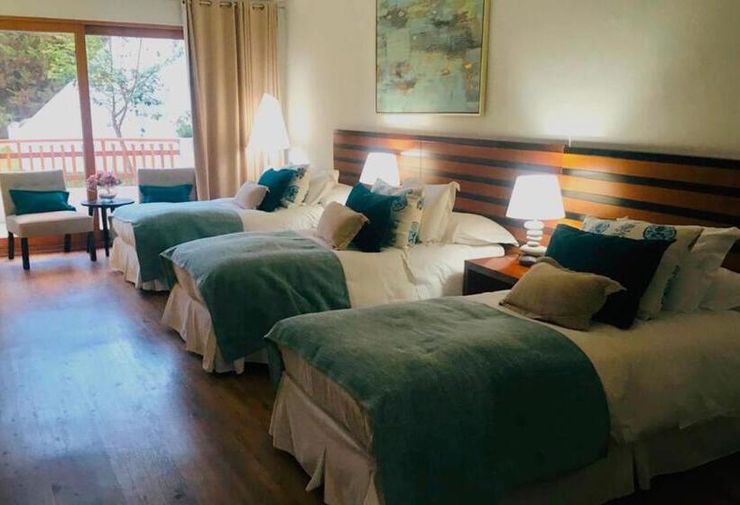 غرفة قياسية ثلاثية, Marbella Resort