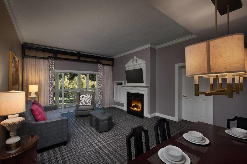 Вилла 2 Спальни, Marriott's Manor Club at Ford's Colony