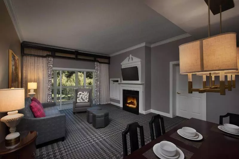 ویلای 2 خوابه, Marriott's Manor Club at Ford's Colony