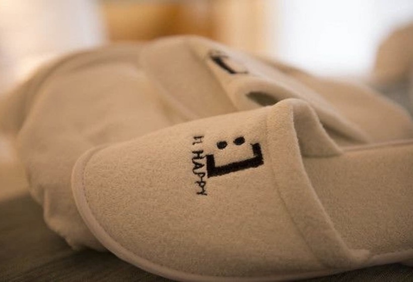 غرفة قياسية ثلاثية, Rochester Hotel Classic