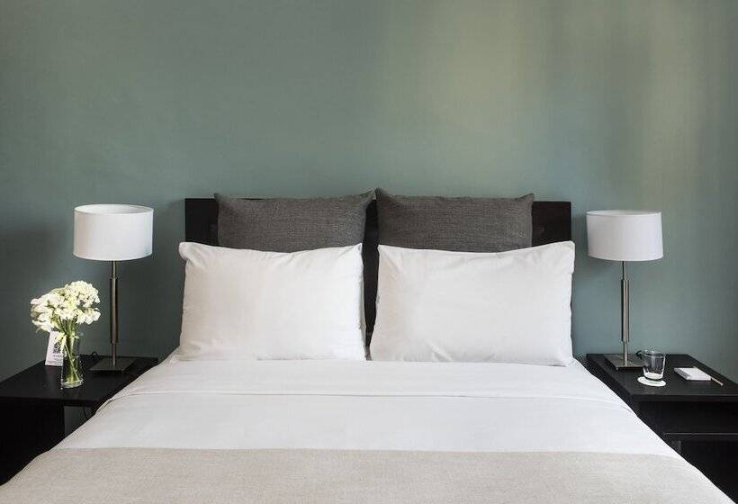 اتاق استاندارد سه نفره, Rochester Hotel Classic