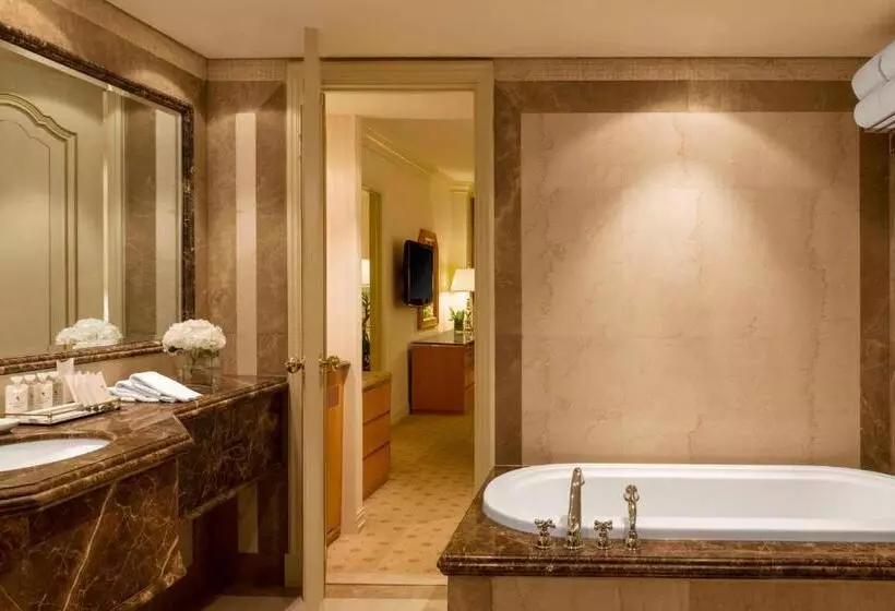 キングサイズベッドのエクゼクティブ, Sheraton Kuwait, A Luxury Collection Hotel, Kuwait City