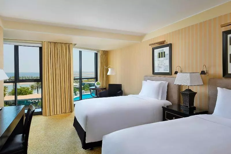 اتاق لوکس با چشم‌انداز دریا, The Ritzcarlton, Bahrain