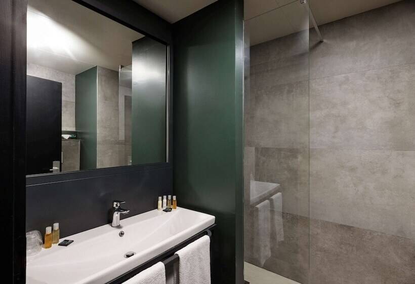 Executive Oda, Novotel Genova City