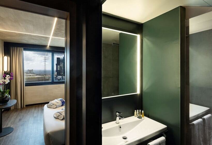 Executive Oda, Novotel Genova City