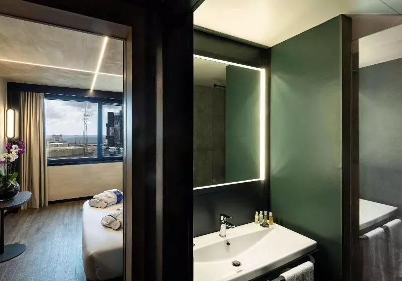 Executive-huone, Novotel Genova City