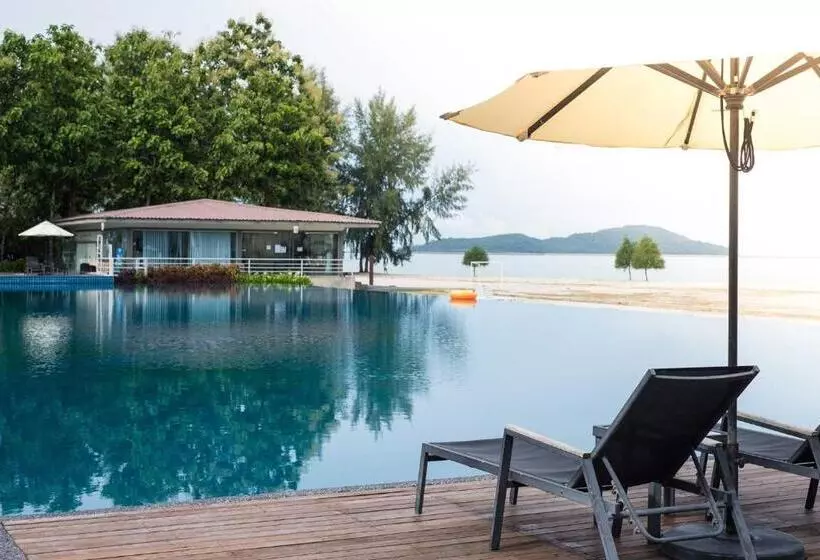 اتاق اساندارد با چشم‌انداز جانبی به دریا, Century Langkasuka Resort Langkawi