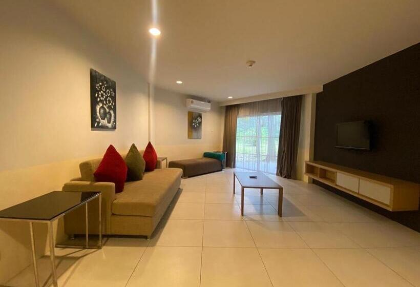 디럭스 패밀리 룸, Century Langkasuka Resort Langkawi