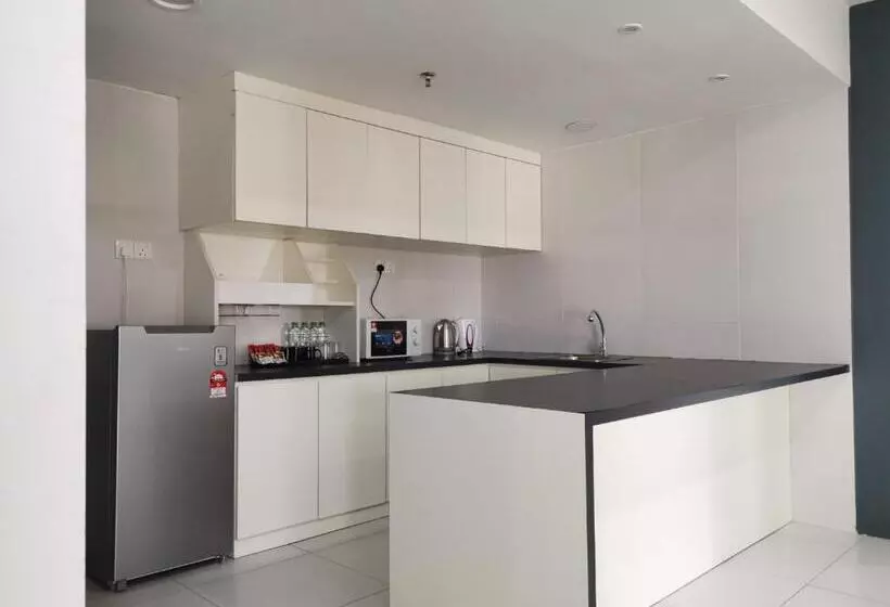 اتاق استاندارد چهار تخته با چشم‌انداز دریا, Century Langkasuka Resort Langkawi