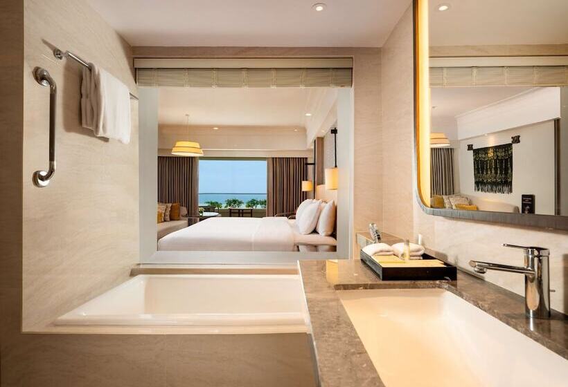 Номер Deluxe Вид на Море, Hilton Bali Resort