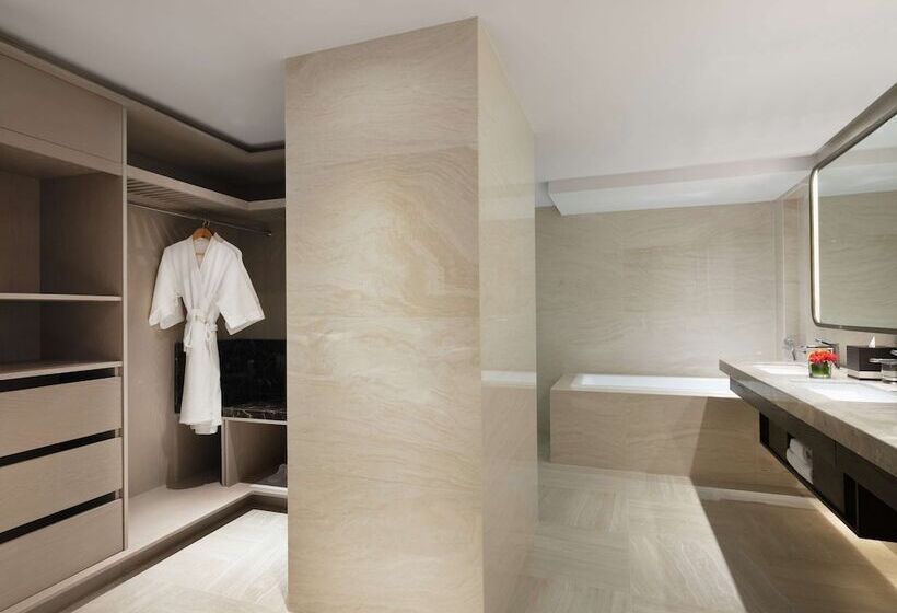 Люкс Вид на Море, Hilton Bali Resort