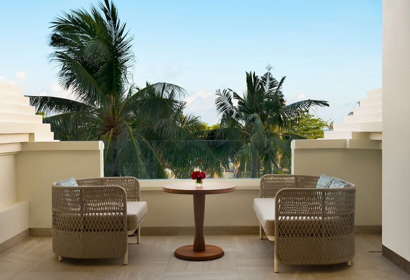 Номер Стандарт Вид на Сад, Hilton Bali Resort