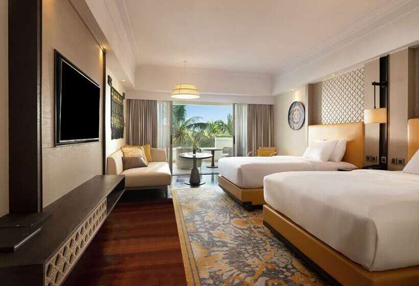 Номер Стандарт Вид на Бассейн, Hilton Bali Resort