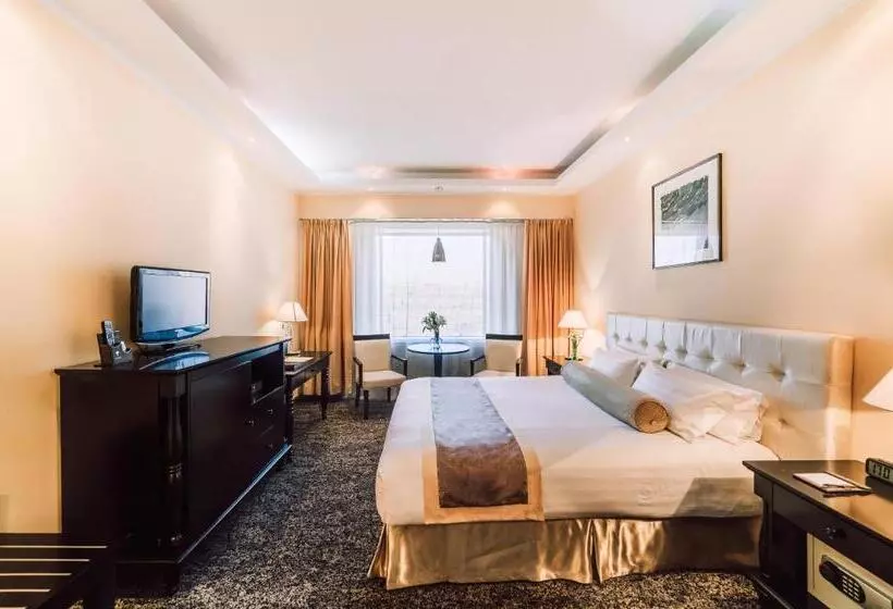 Suite, Chinggis Khaan