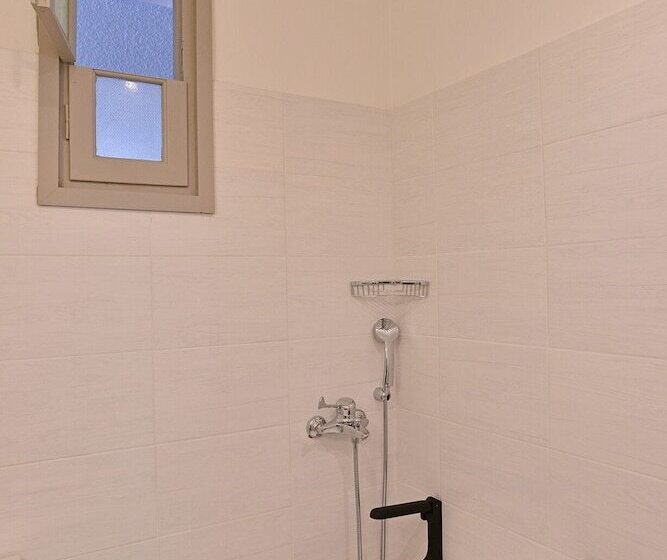 اتاق سوپریور, Erato