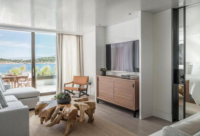 Люкс Кровать Кинг, Four Seasons Astir Palace Athens