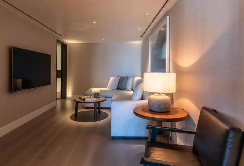 キングサイズベッドのスイートルーム, Four Seasons Astir Palace Athens