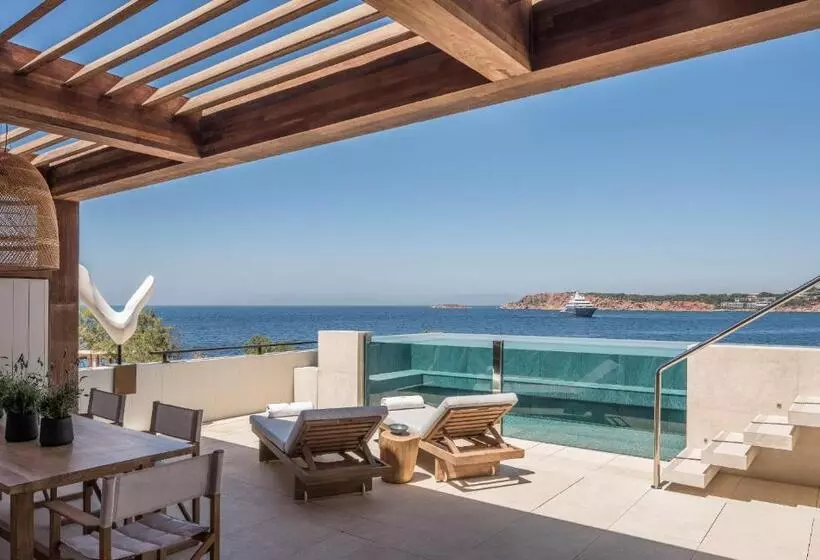 キングサイズベッドのスイートルーム, Four Seasons Astir Palace Athens