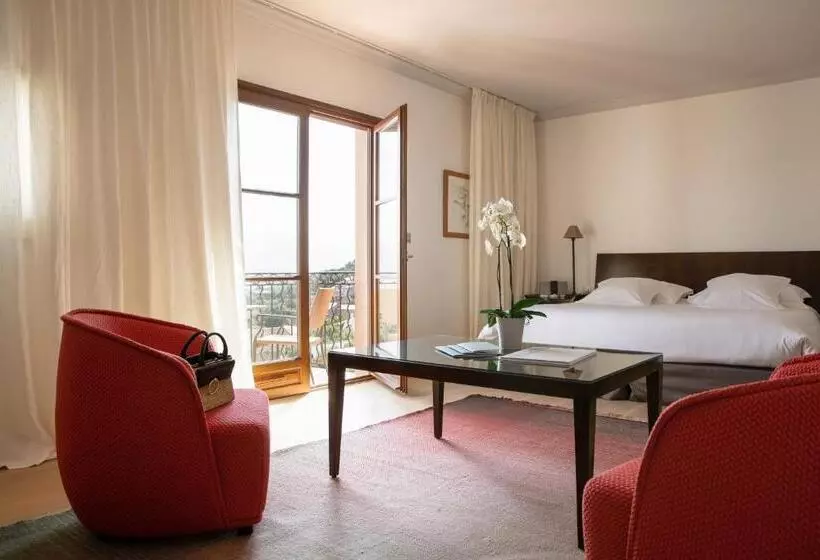 سوییت جونیور با چشم‌انداز دریا, La Villa Calvi