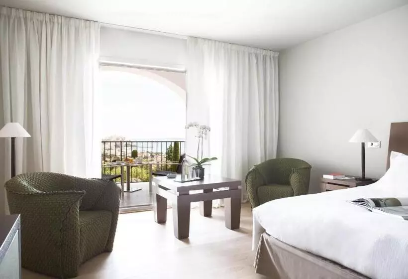 سوییت با چشم‌انداز دریا, La Villa Calvi