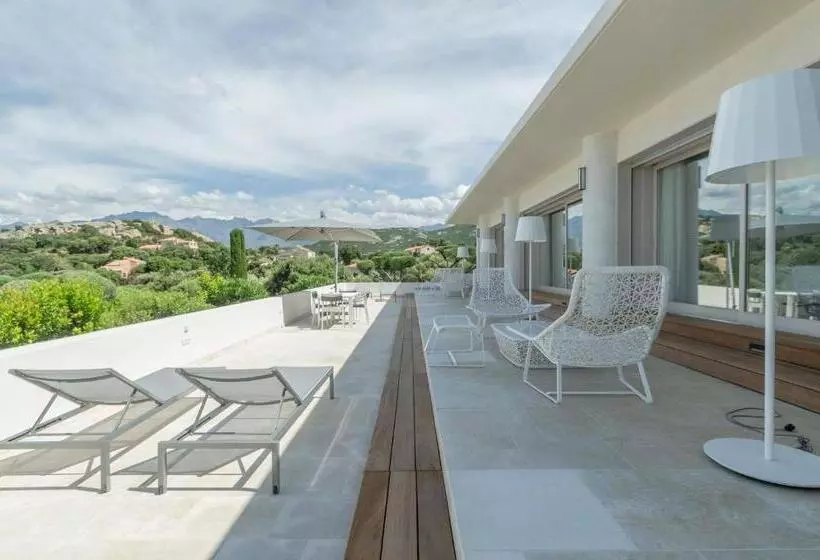 آپارتمان پرستیژ 1 خوابه, La Villa Calvi