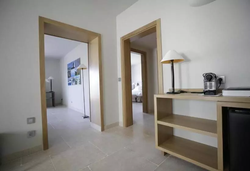 آپارتمان 2 خوابه با چشم‌انداز دریا, La Villa Calvi
