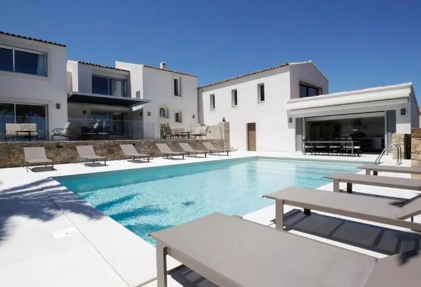 ویلای 1 خوابه با چشم‌انداز دریا, La Villa Calvi