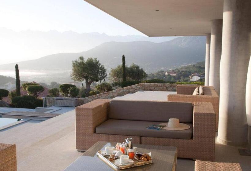 ویلای 1 خوابه, La Villa Calvi