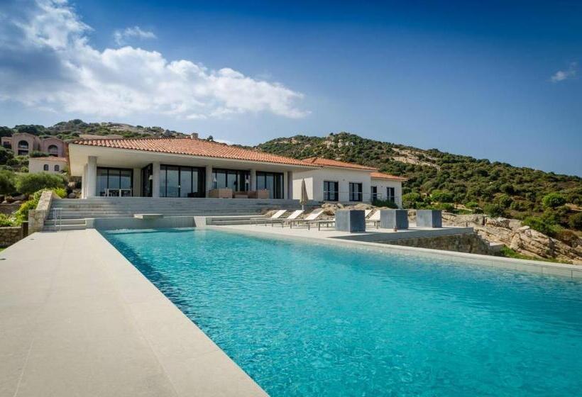 ویلای 1 خوابه, La Villa Calvi