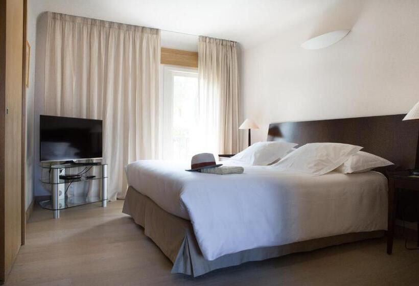 2 Bedrooms Suite Sea View, La Villa Calvi