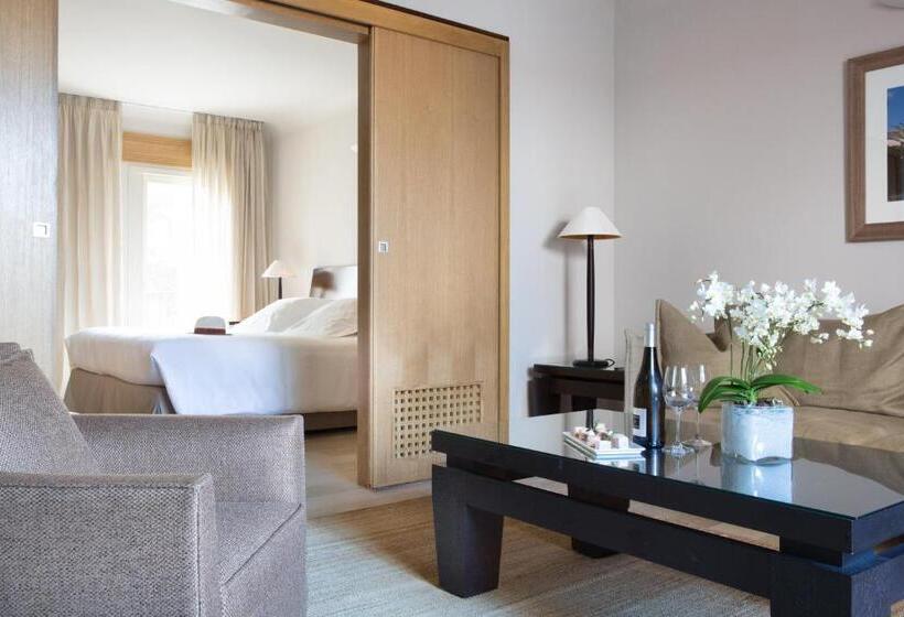 2 Bedrooms Suite Sea View, La Villa Calvi